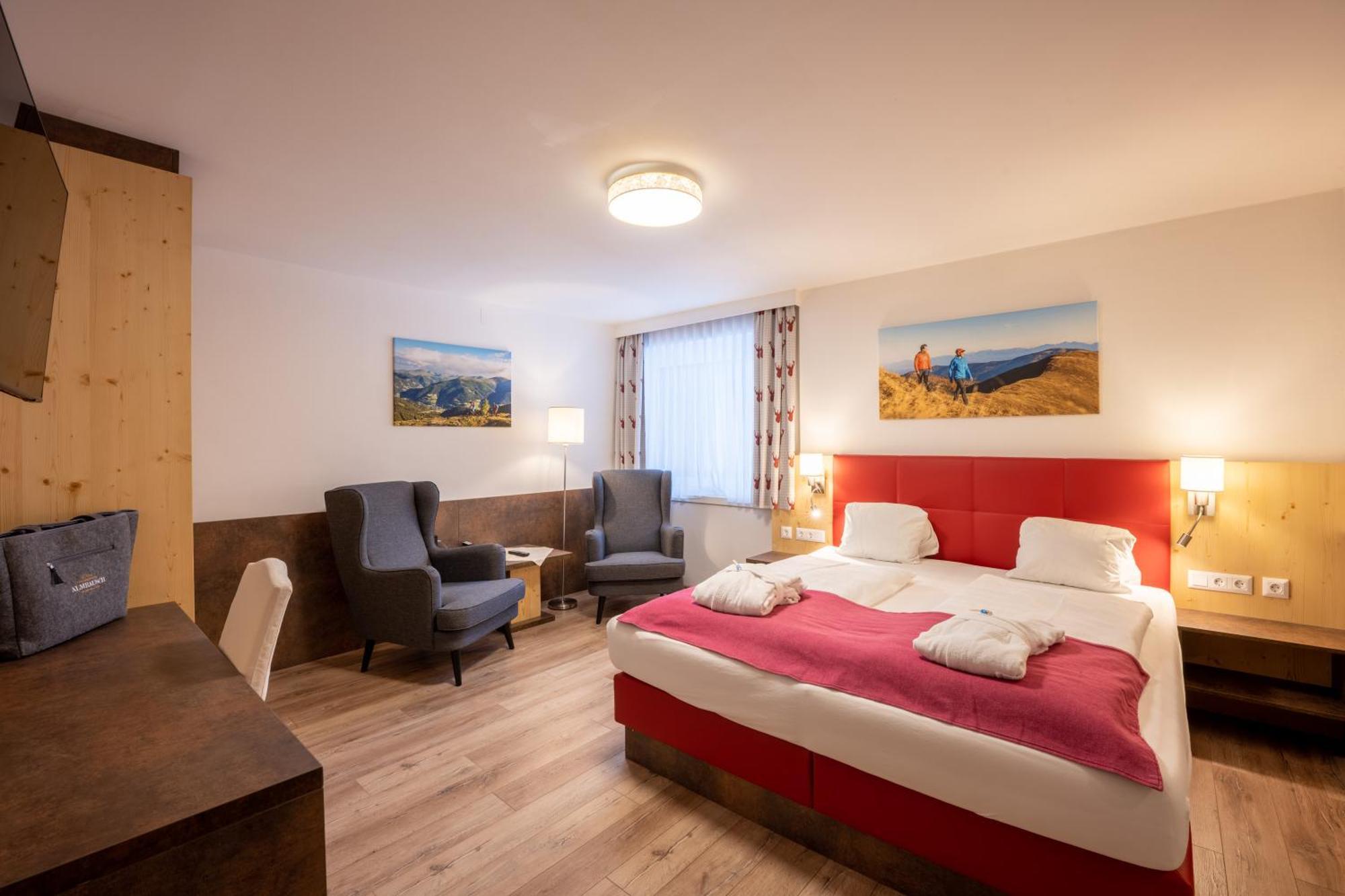 Genusshotel Almrausch Бад Кляйнкирххайм Экстерьер фото