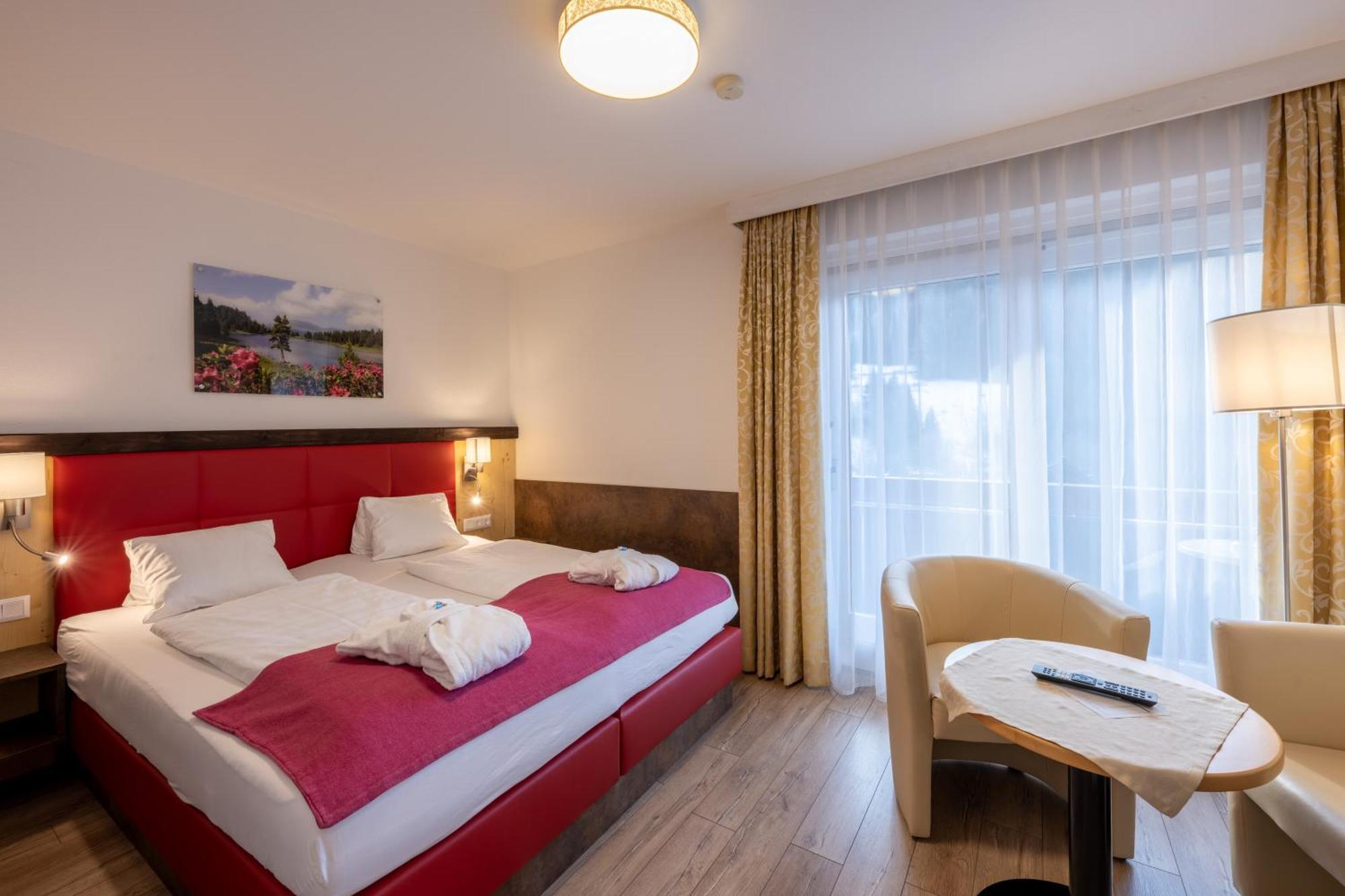 Genusshotel Almrausch Бад Кляйнкирххайм Экстерьер фото